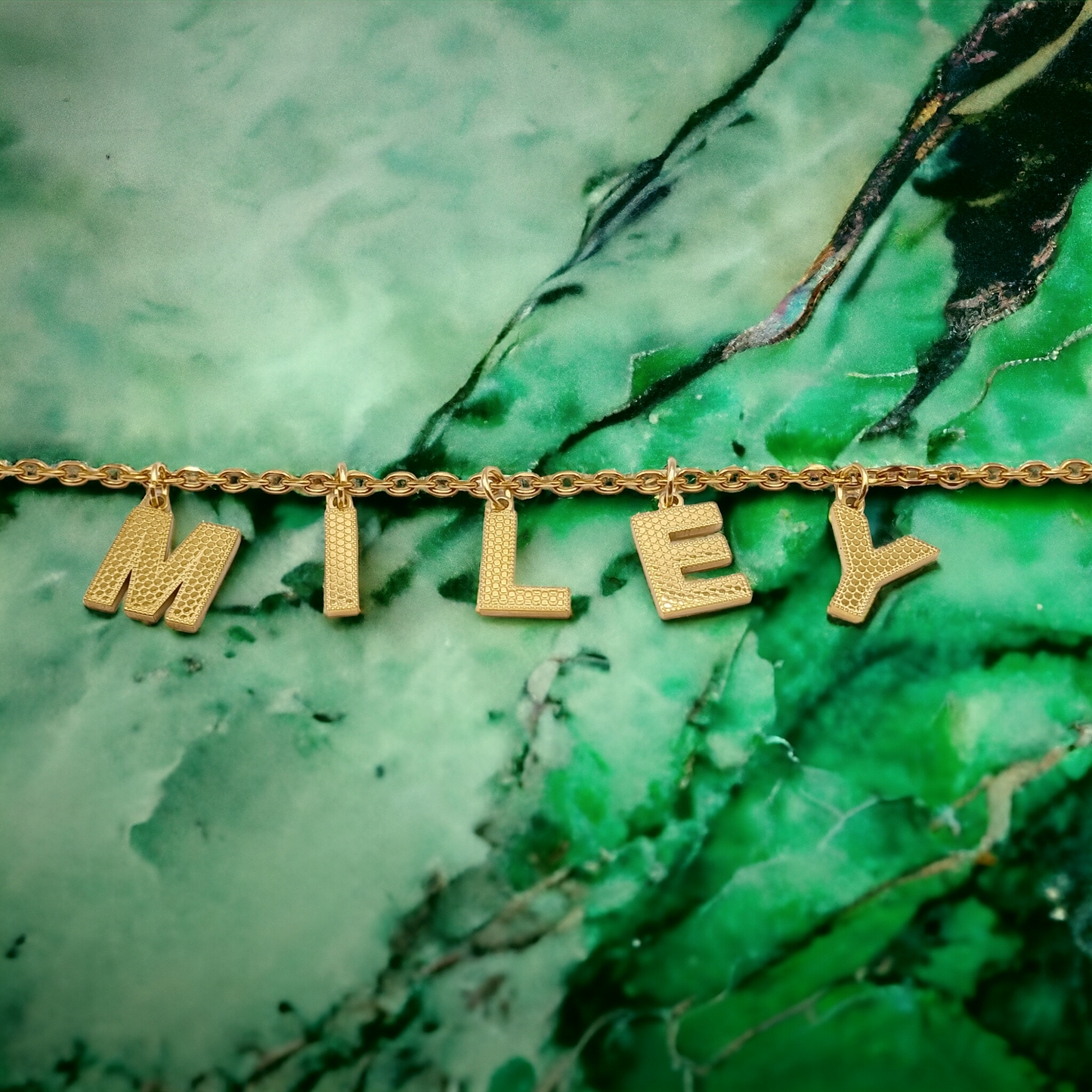 Miley | Collier personnalisé en acier inoxydable (lettre 18K plaqué or véritable)