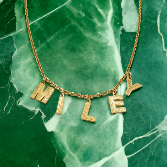 Miley | Collier personnalisé en acier inoxydable (lettre 18K plaqué or véritable)