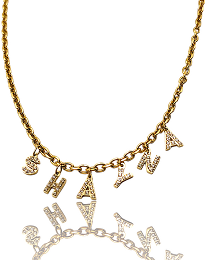 Shayna | Collier personnalisé en acier inoxydable et zircons (lettre 14K plaqué or véritable)